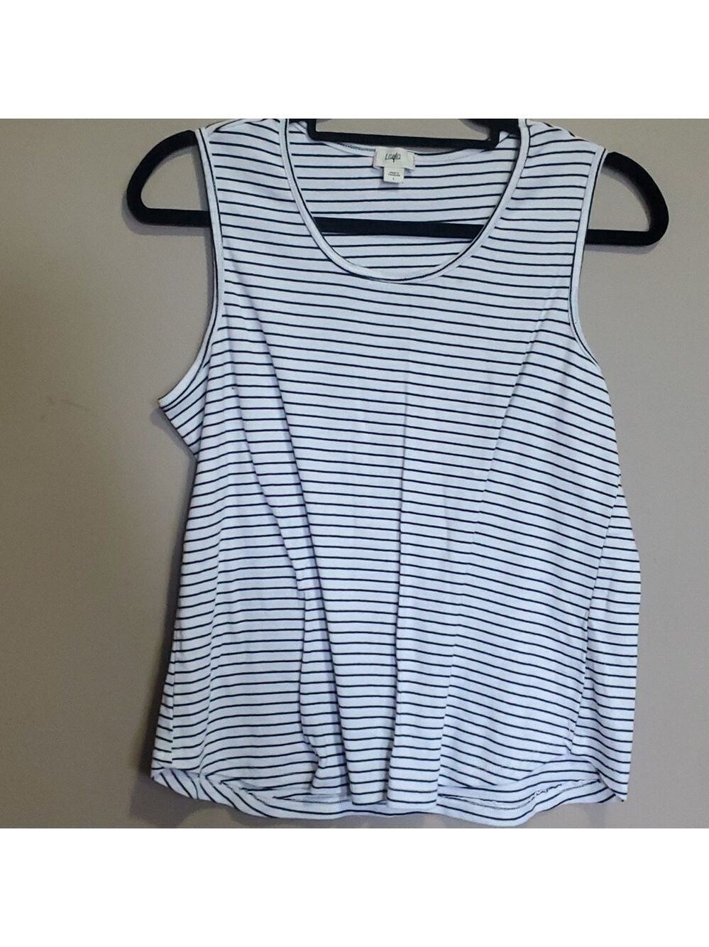 Layla top size large